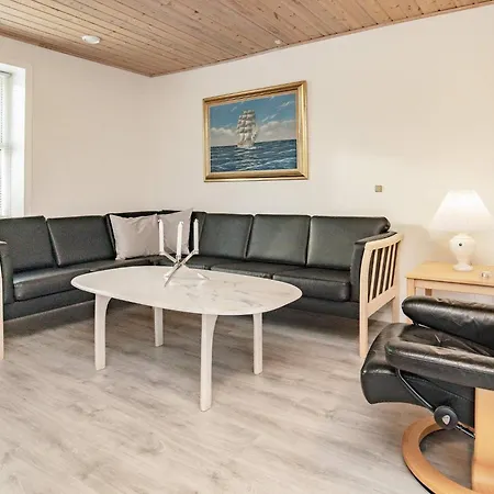 6 Person In Gedser-by Traum *